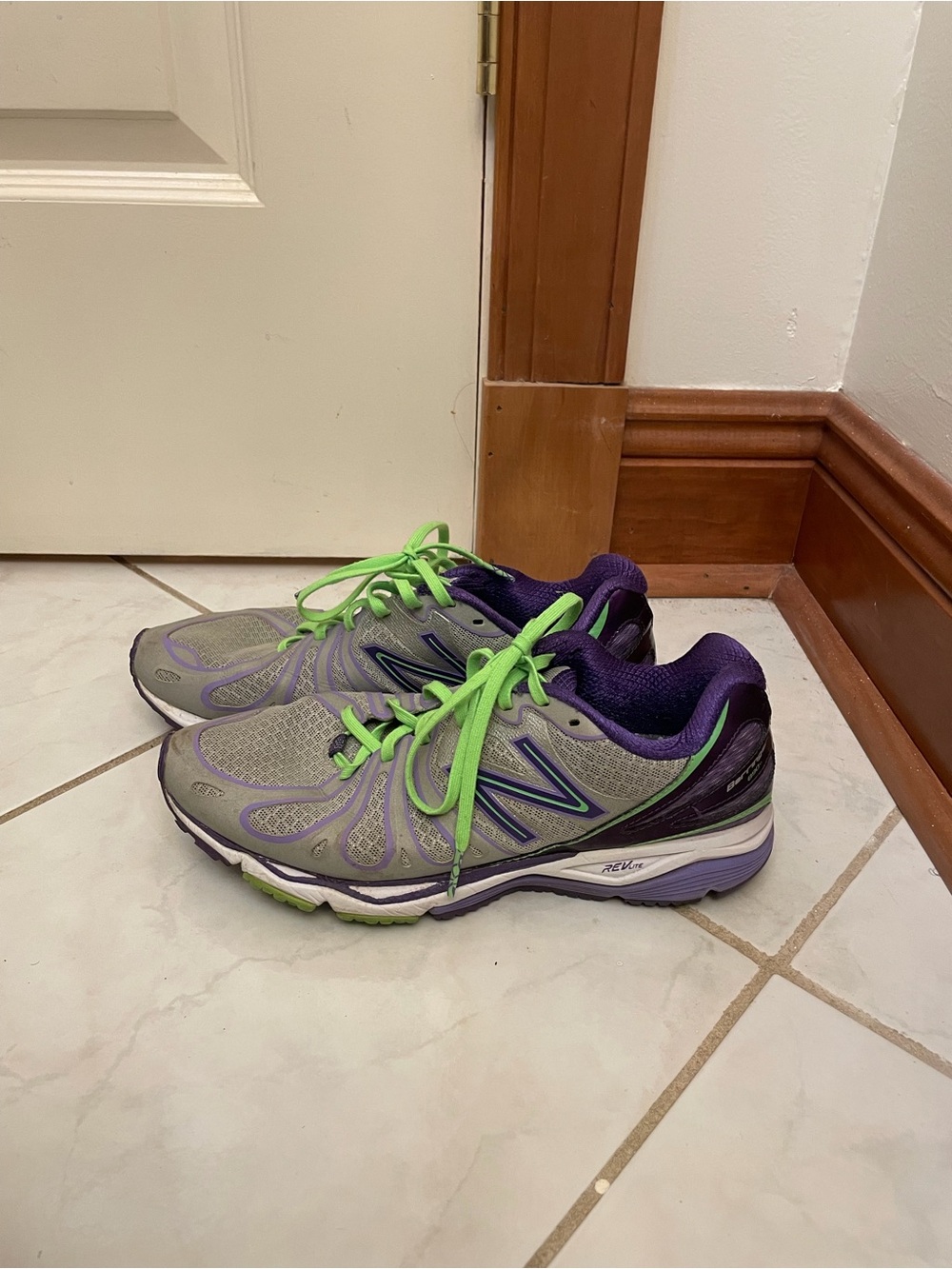 New Balance 890v1 REVlite Running Shoes Gray Purple Lime Women’s Size 8